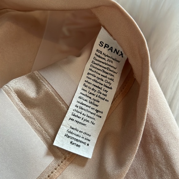 Spanx shorts L - Picture 3 of 5